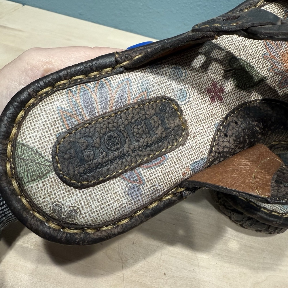 Born Josefina Sandals Women's 7M Brown leather Thong Open Toe 1# Wedge Slip on - Picture 4 of 12